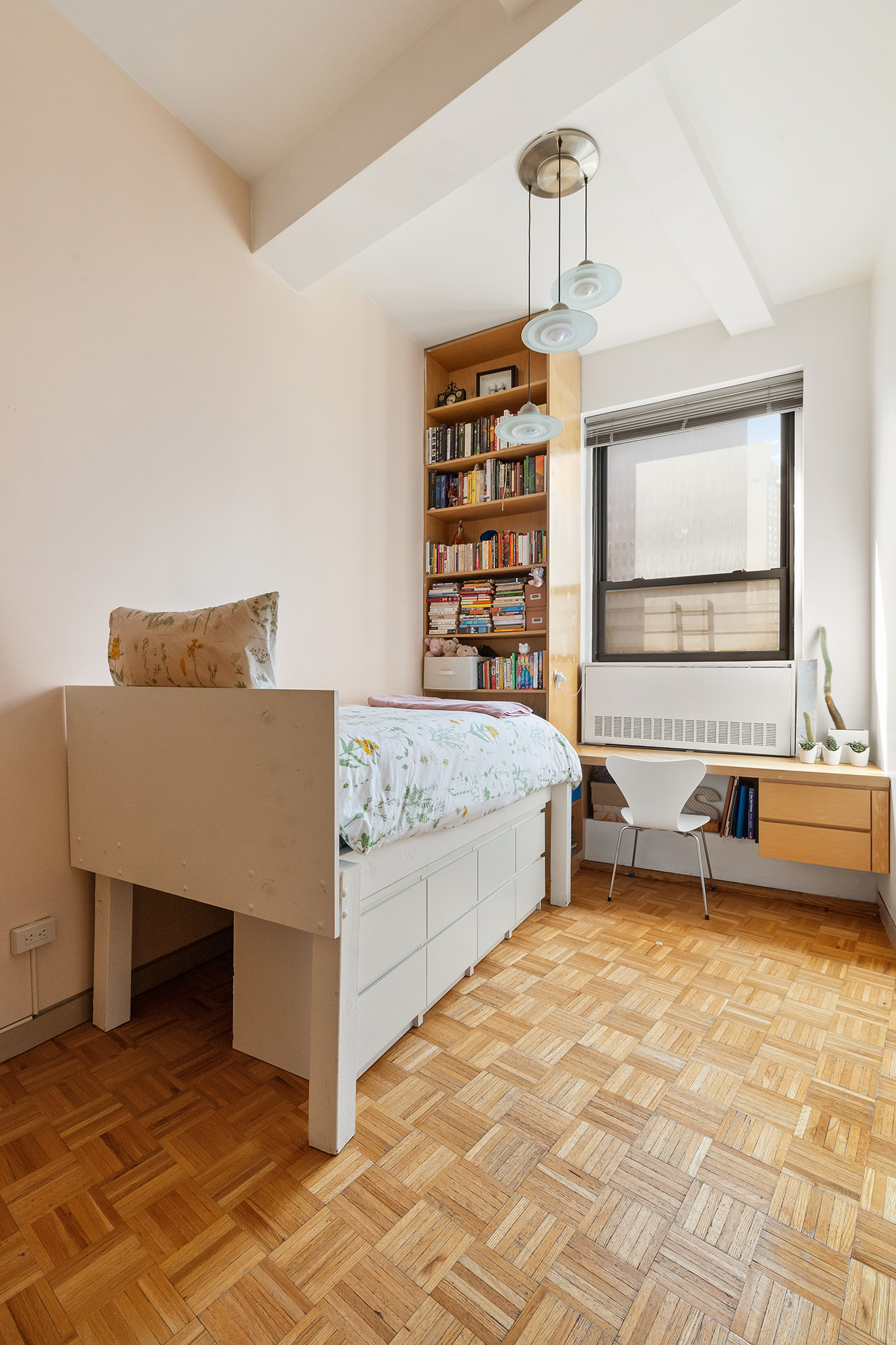 3 Hanover Square, Unit 14EF Manhattan, NY 10004 - Photo 10 of 14 a living room with furniture and a table