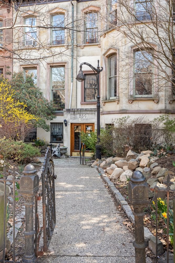 269 Clinton Avenue, Unit A2 Brooklyn, NY 11205 - Photo 11 of 12