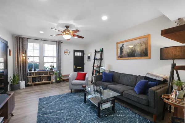 Contact Agent | 1300 South Cleveland Street, Unit Undisclosed, Arlington, VA 22204