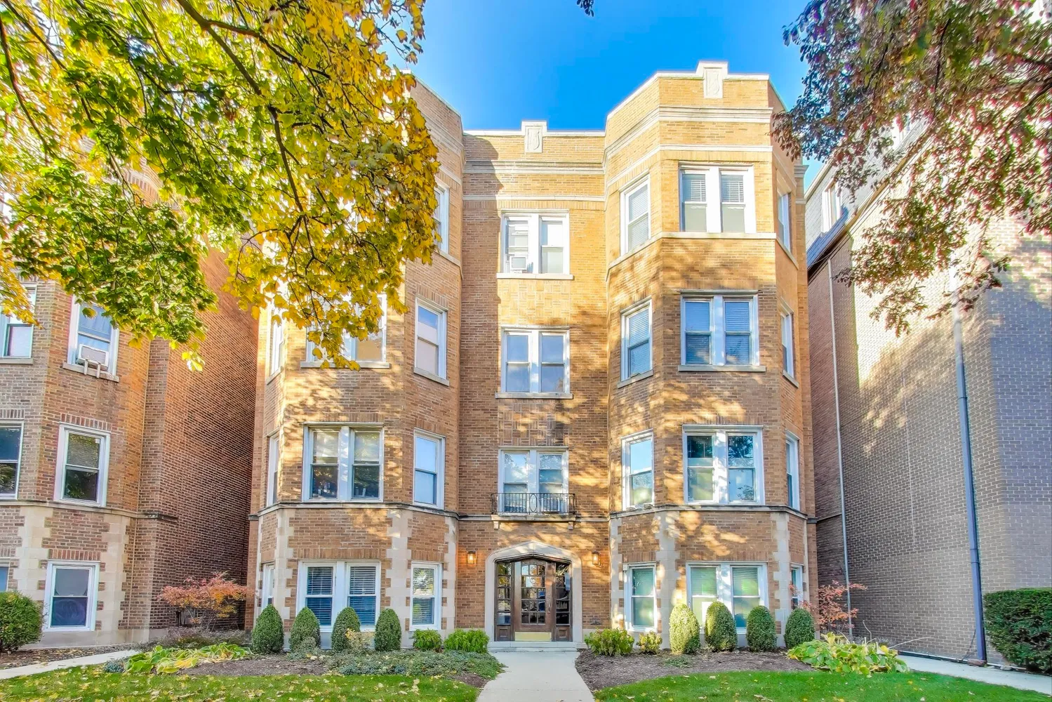 $340,000 | 7346 Lake Street, Unit 2W, River Forest, IL 60305