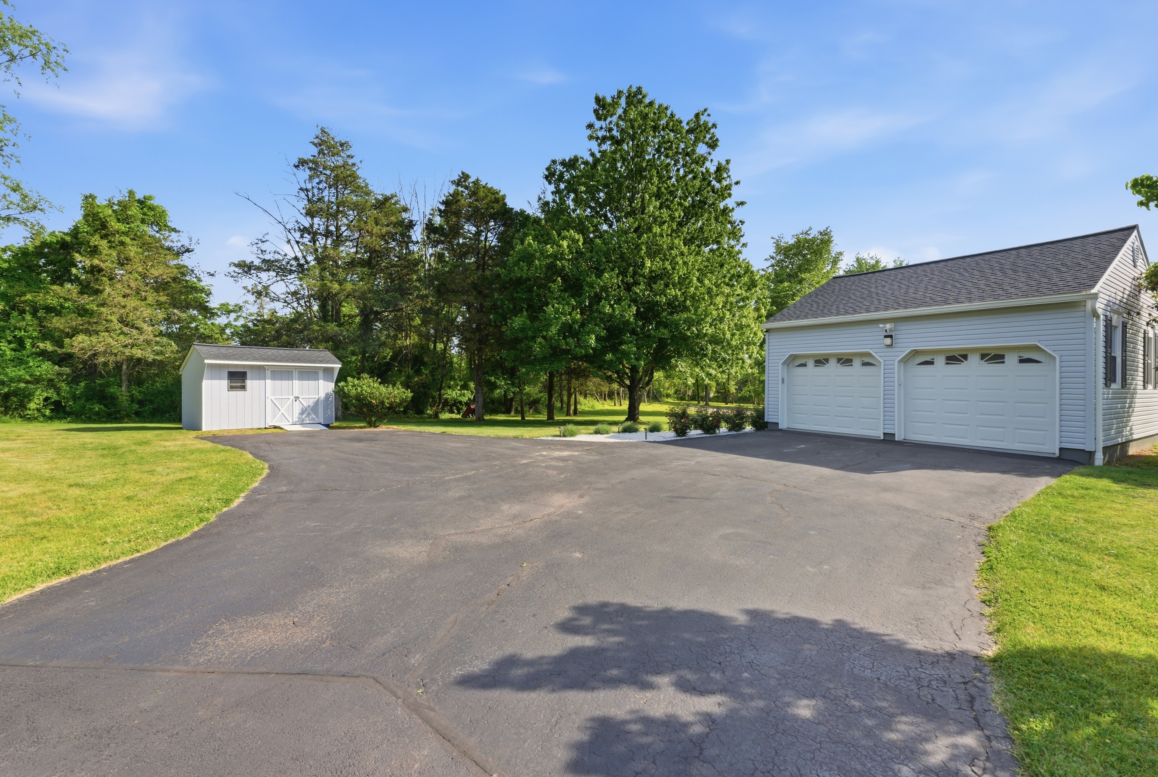 7 Smith Branch Road Whitehouse Station, NJ 08889 - Photo 24 of 33
