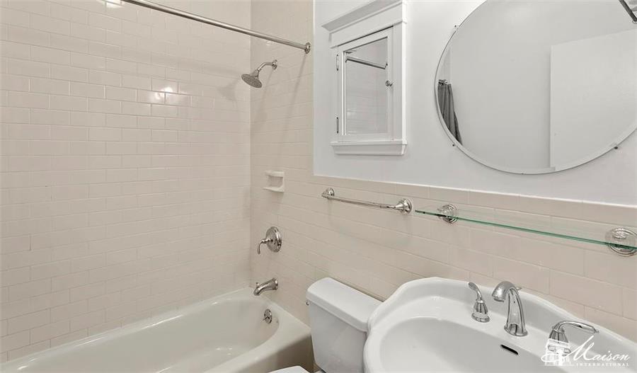 182-184 East 2nd Street, Unit 1D Manhattan, NY 10009 - Photo 4 of 5