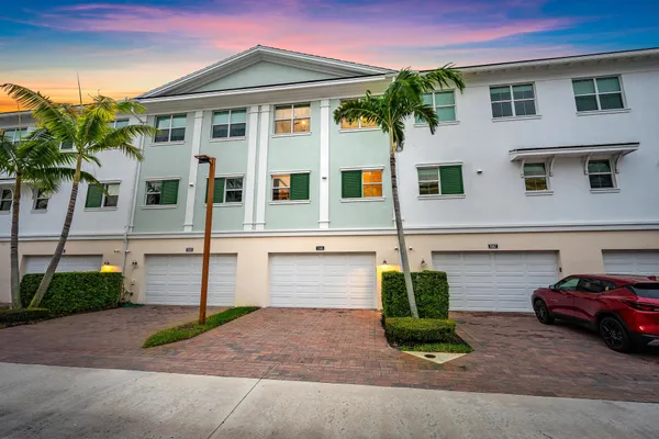 $775,000 | Edison Place, Palm Beach Gardens, FL 33418