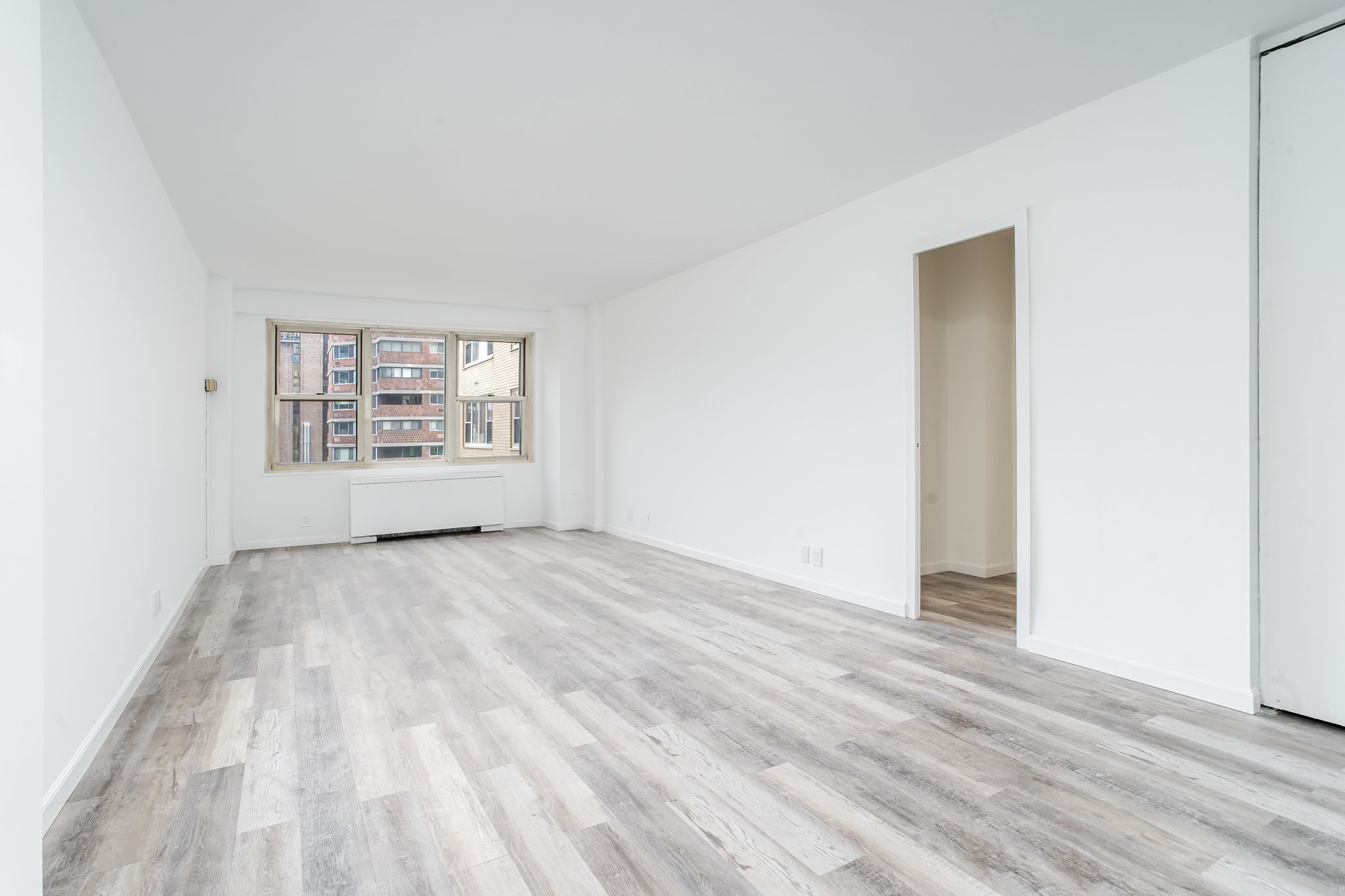 305 East 24th Street, Unit 8L Manhattan, NY 10010 - Photo 2 of 9