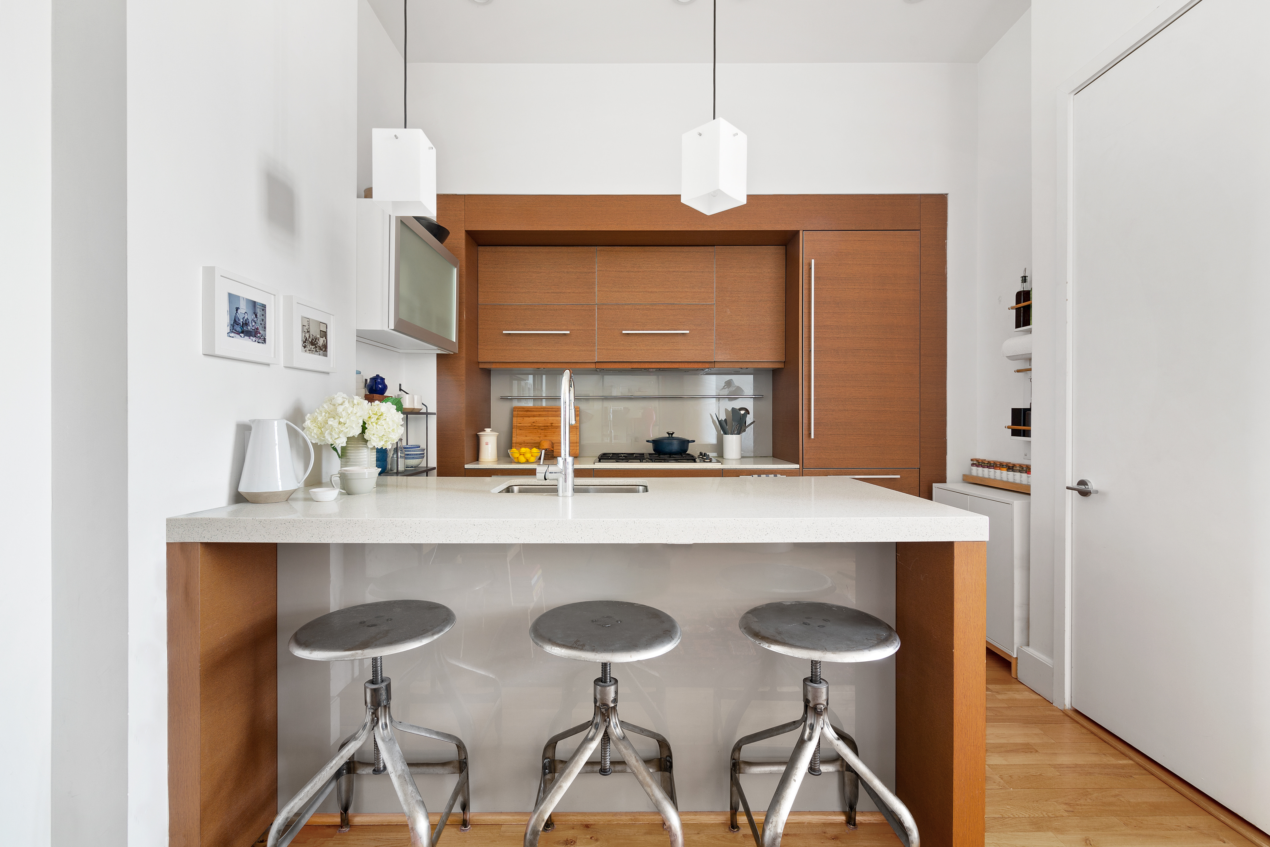 360 Furman Street, Unit 906 Brooklyn, NY 11201 - Photo 3 of 7