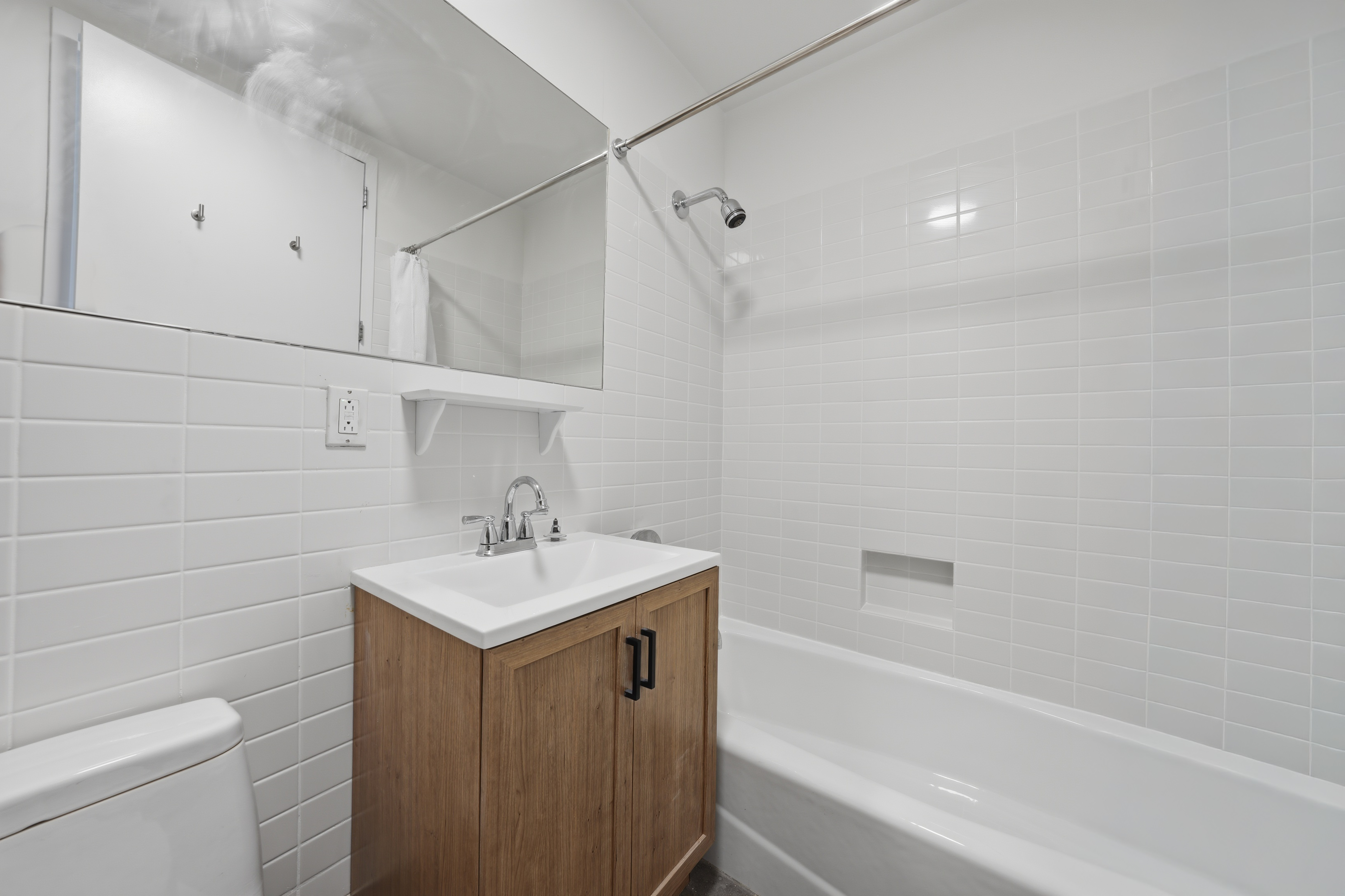 970 Kent Avenue, Unit 109 Brooklyn, NY 11205 - Photo 14 of 20