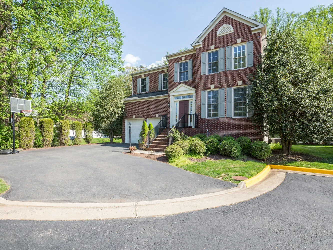 $1,350,000 | 9927 Miles Stone Court, Vienna, VA 22181