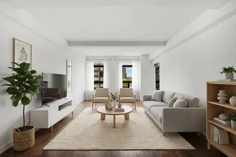 $825,000 | 2 Beekman Place, Unit 8D | Midtown East