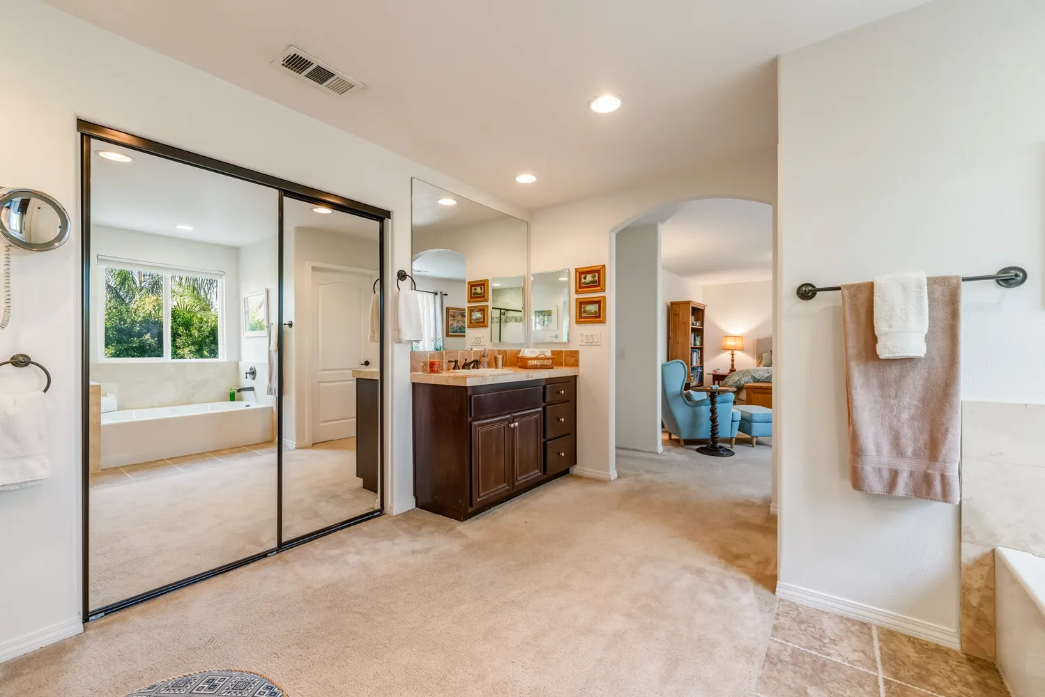 $1,129,000 | 7466 Louise Avenue, Lake Balboa, CA 91406