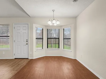 $279,000 | 825 Bristol Avenue, Saginaw, TX 76179