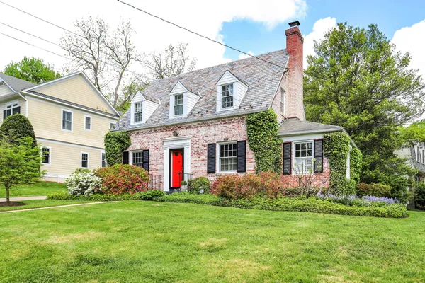 $1,225,000 | 3501 Bradley Lane, Chevy Chase, MD 20815