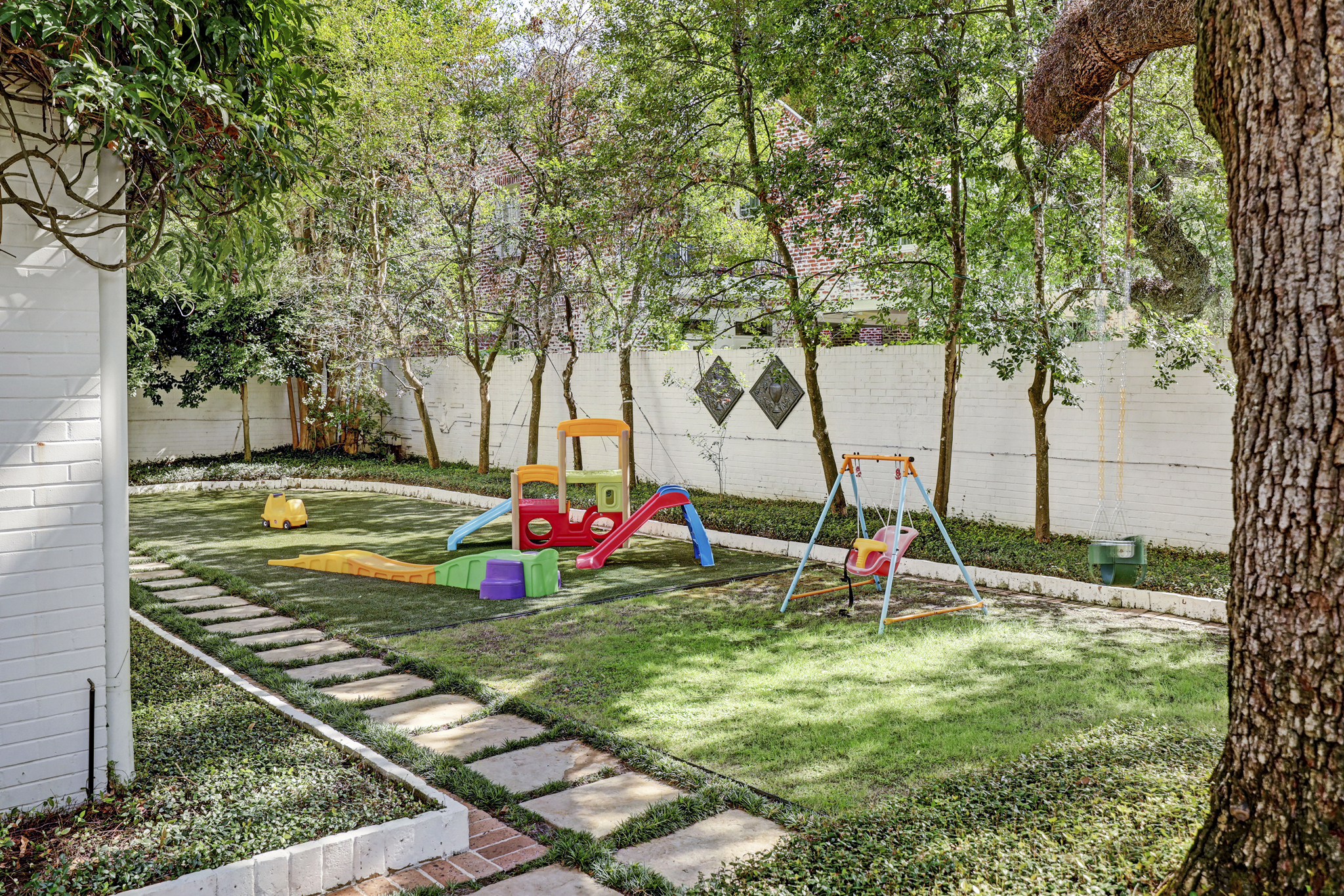 2240 Chilton Road Houston, TX 77019 - Photo 31 of 34