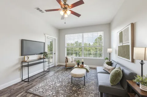$189,900 | 7990 Baymeadows Road East, Unit 812, Jacksonville, FL 32256