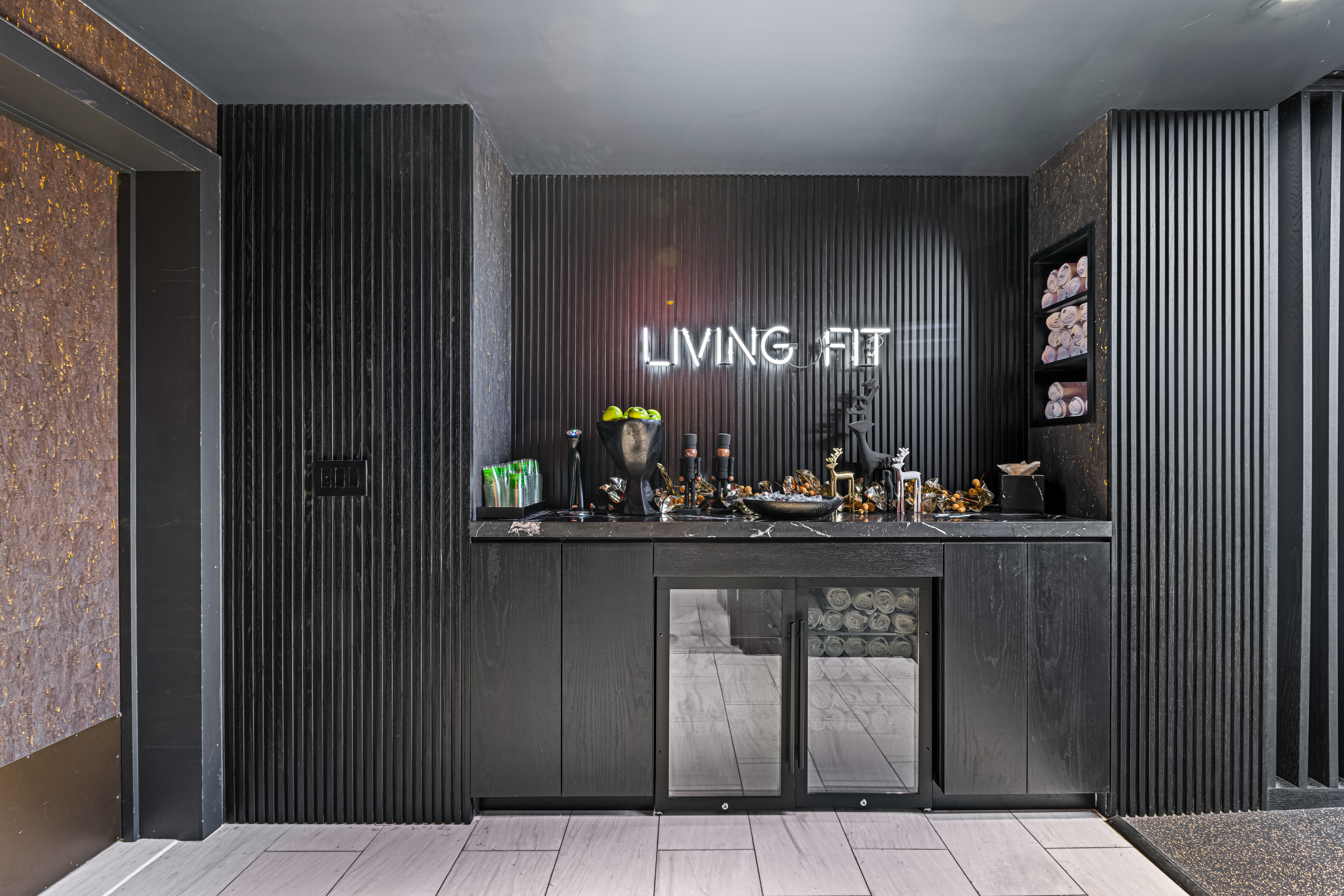 400 5th Avenue, Unit 49C Manhattan, NY 10018 - Photo 18 of 21 a sink with a mirror