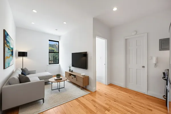 $4,095 | 20 Avenue A, Unit 4D | East Village