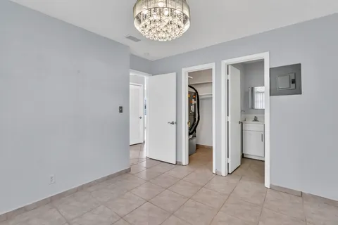 $325,999 | 7115 Northwest 73rd Street, Tamarac, FL 33321