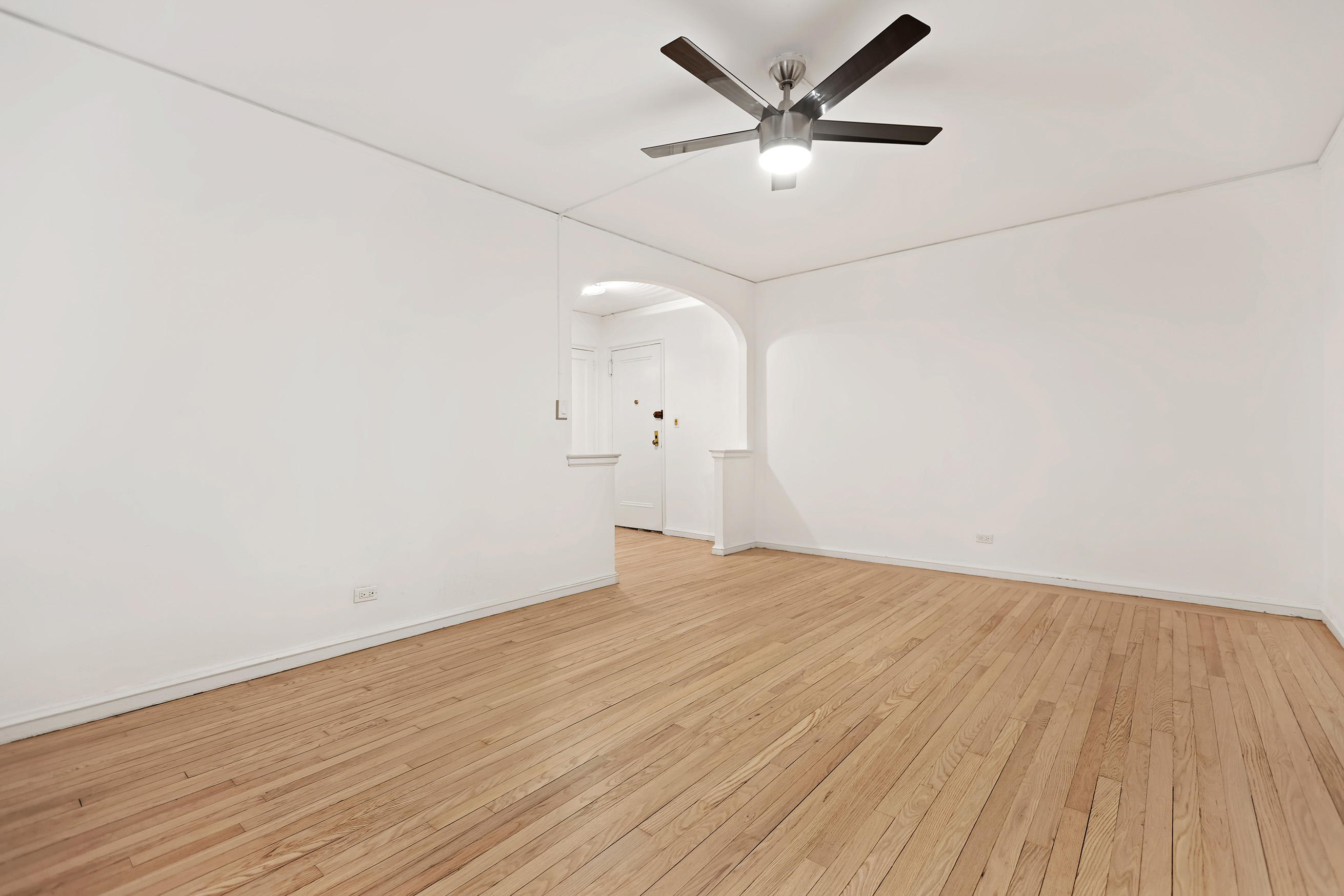 75 Bank Street, Unit 1B Manhattan, NY 10014 - Photo 2 of 10