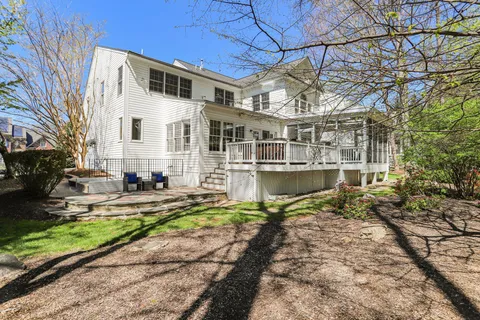 $1,275,000 | 15816 Thistlebridge Drive, Rockville, MD 20853