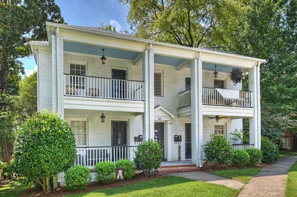 $295,000 | 118 North Laurel Avenue, Unit 3, Charlotte, NC 28207