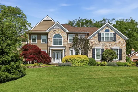 $1,750,000 | 302 Jefferson Drive, Malvern, PA 19355