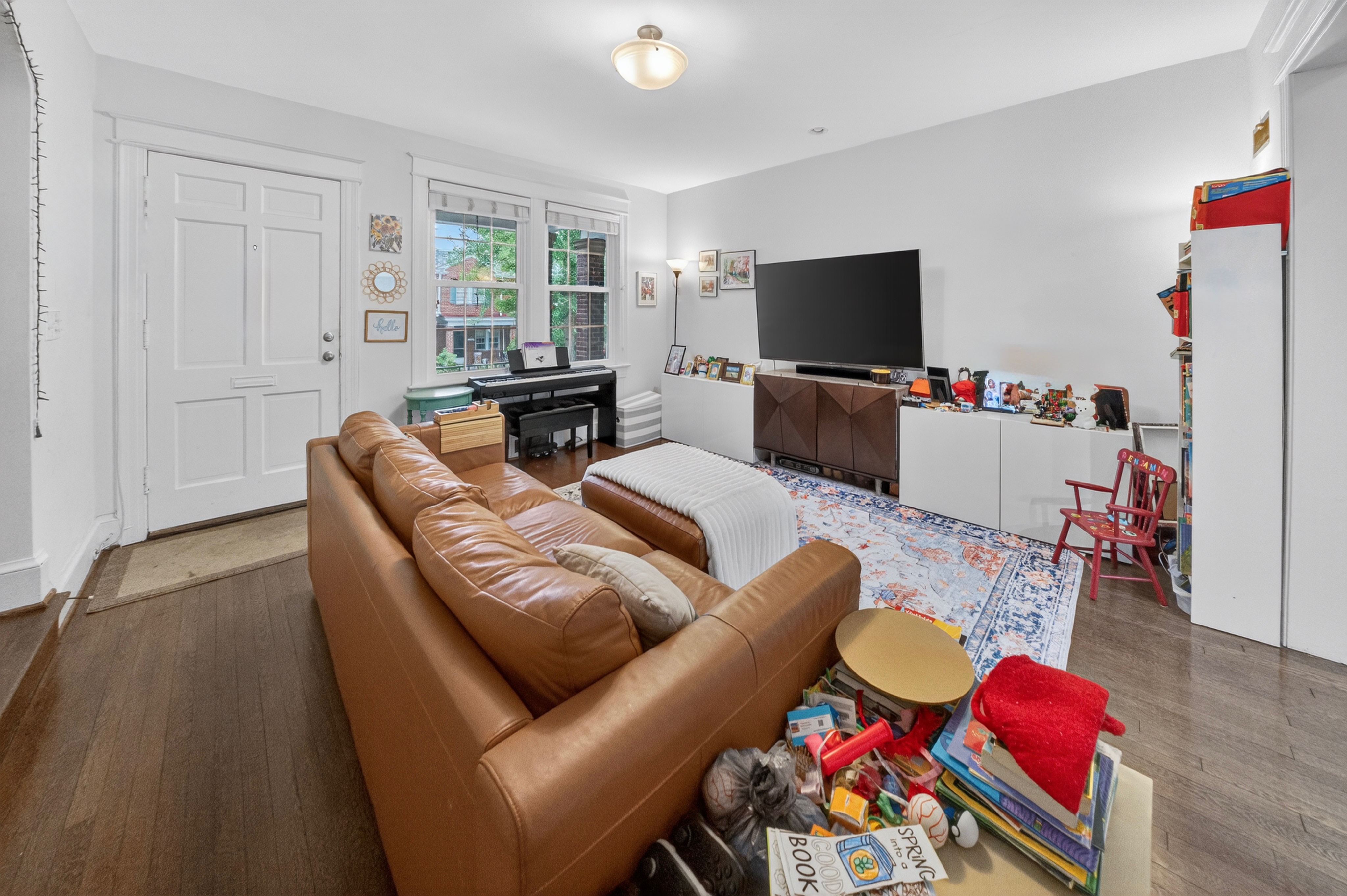 2226 39th Place Northwest Washington, DC 20007 - Photo 3 of 29