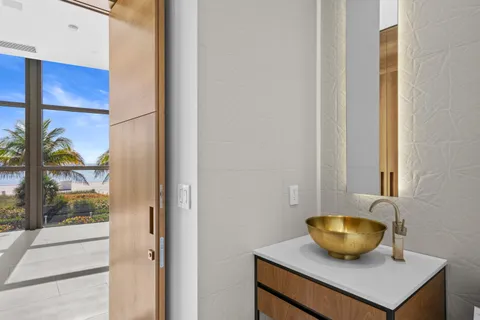 $4,770,000 | 5875 Collins Avenue, Unit 401/402, Miami Beach, FL 33140