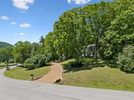 $1,250,000 | 2397 Foxhaven Drive, Franklin, TN 37069