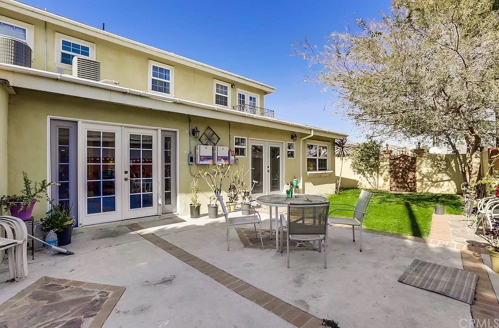 15604 Deblynn Avenue Gardena, CA 90248 - Photo 21 of 22 a view of a house with a patio