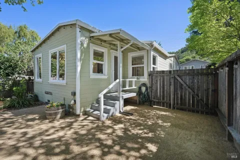 $1,395,000 | 142 Dominga Avenue, Fairfax, CA 94930
