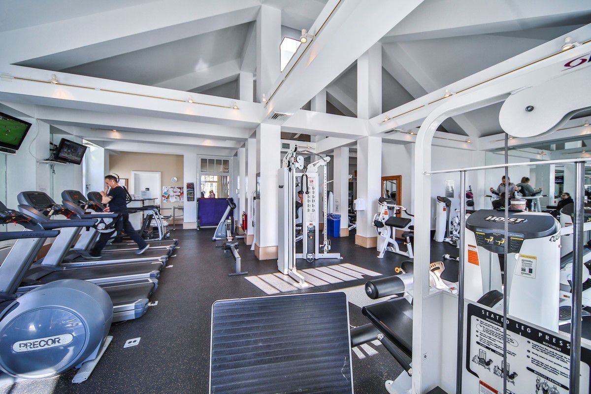 135 Oceana Drive East, Unit 2C Brooklyn, NY 11235 - Photo 20 of 29 a view of a room with gym equipment