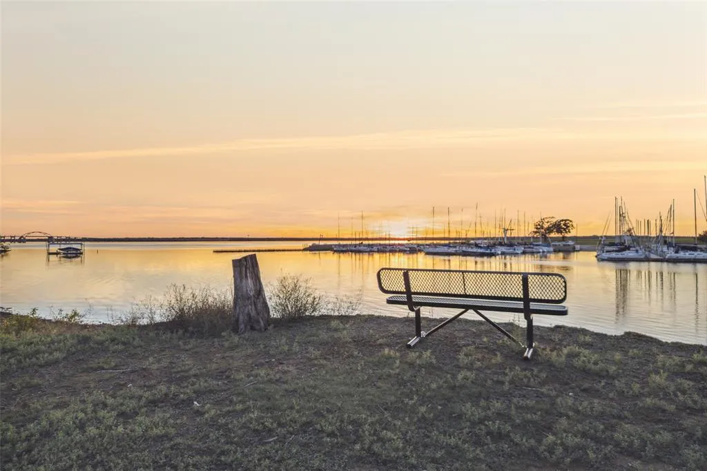 $1,999,000 | 350 West Dickson Lane, Oak Point, TX 75068