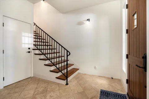 $2,295,000 | 929 Laguna Street, Santa Barbara, CA 93101