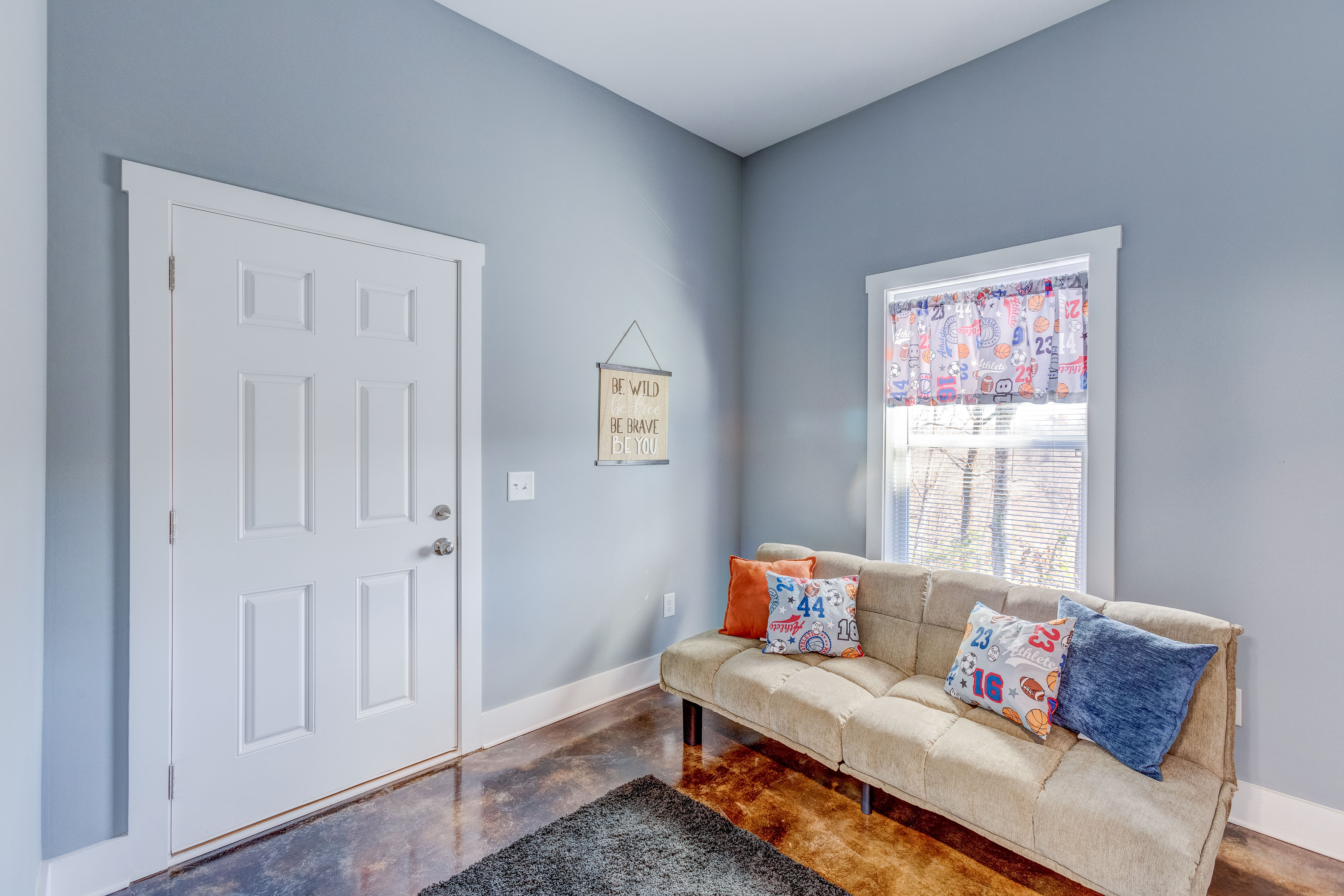 Happy Hollow Road Goodlettsville, TN 37072 - Photo 190 of 203 a living room with furniture and a window