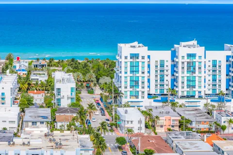 $4,250,000 | 7643 Harding Avenue, Miami Beach, FL 33141