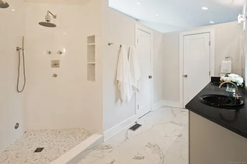 $1,785,000 | 78 Pin Oak Lane, Wilton, CT 06897