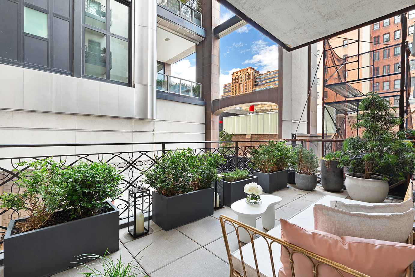 560 West 24th Street, Unit 2 Manhattan, NY 10011 - Photo 6 of 16