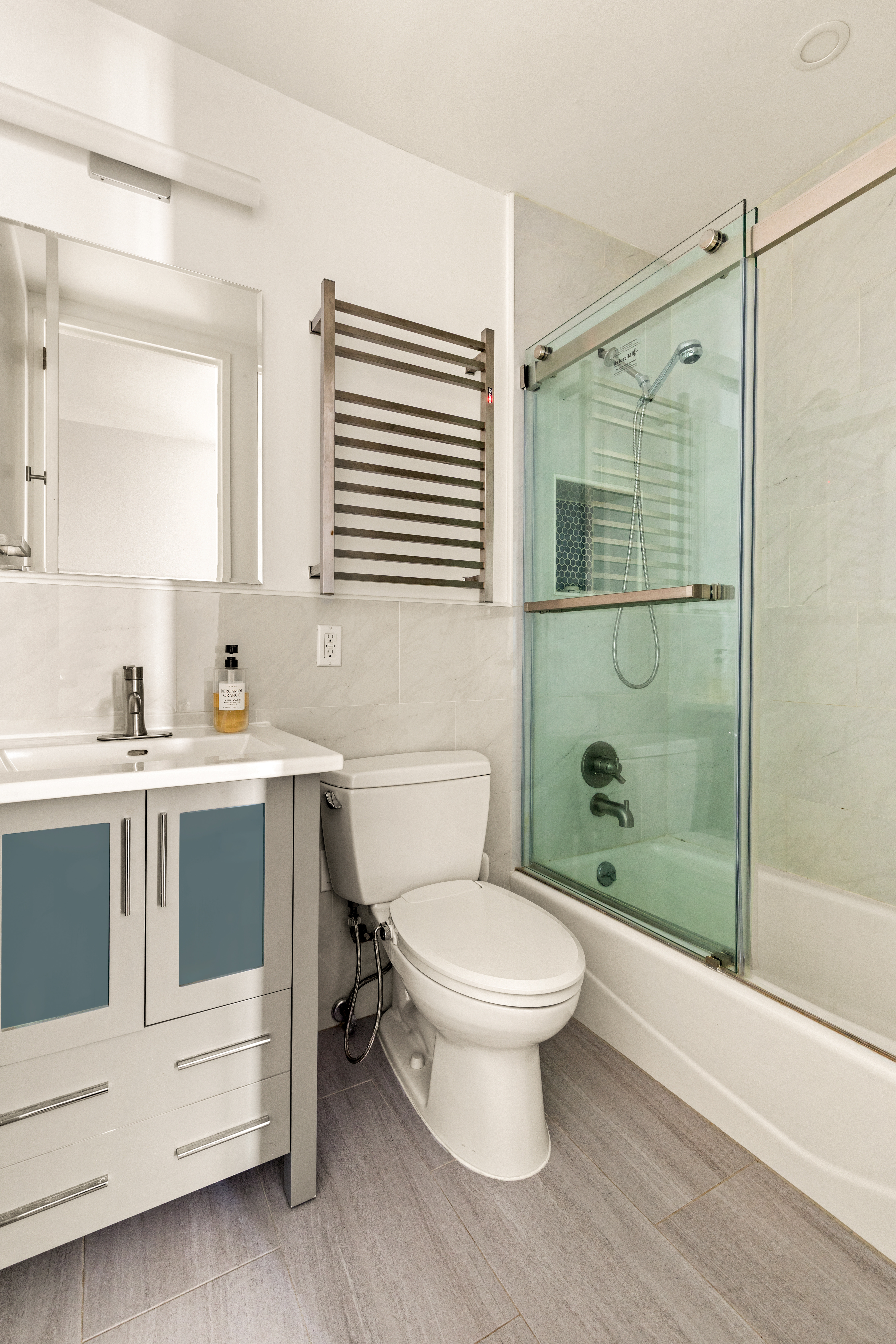 235 East 40th Street, Unit 40A Manhattan, NY 10016 - Photo 8 of 15