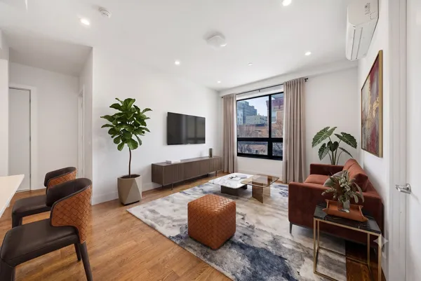 $4,500 | 655 Franklin Avenue, Unit 2 | Crown Heights