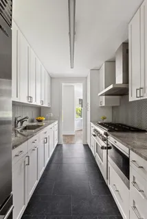 $2,750,000 | 8 East 83rd Street, Unit 5A | Upper East Side