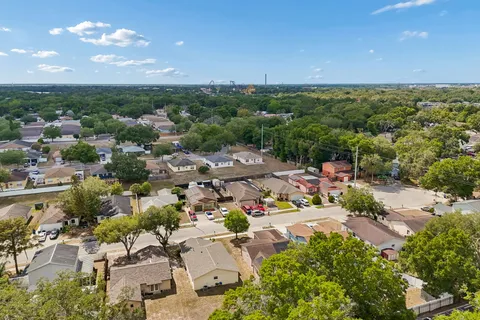 $299,900 | 8445 North River Road, Tampa, FL 33635