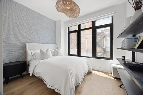 $2,700,000 | 128 West 26th Street, Unit PH | Chelsea