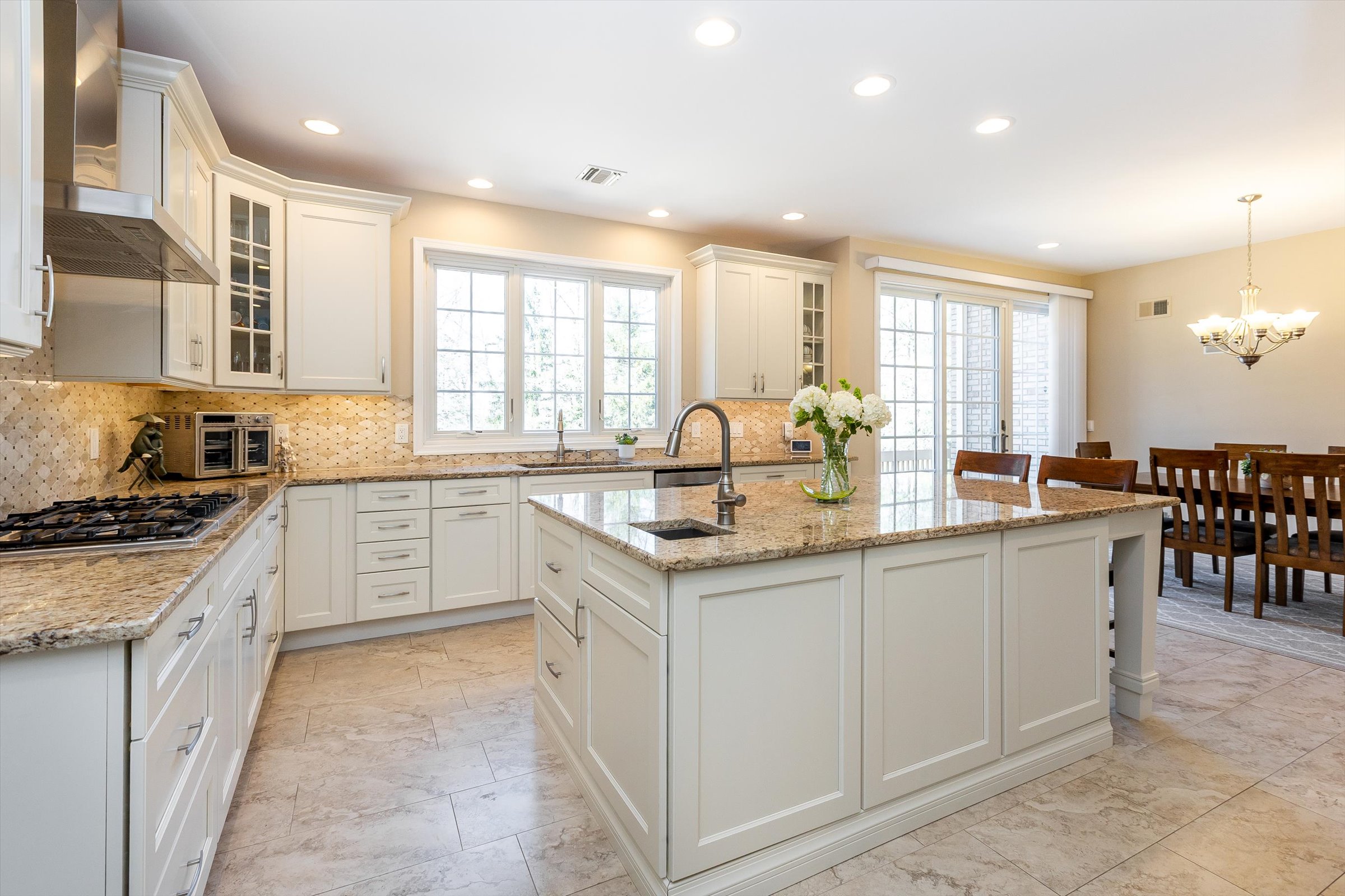 26 Mountain Ridge Drive Livingston, NJ 07039 - Photo 12 of 43