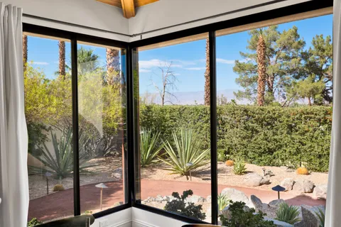 $1,235,000 | 5 Vista Loma Drive, Rancho Mirage, CA 92270