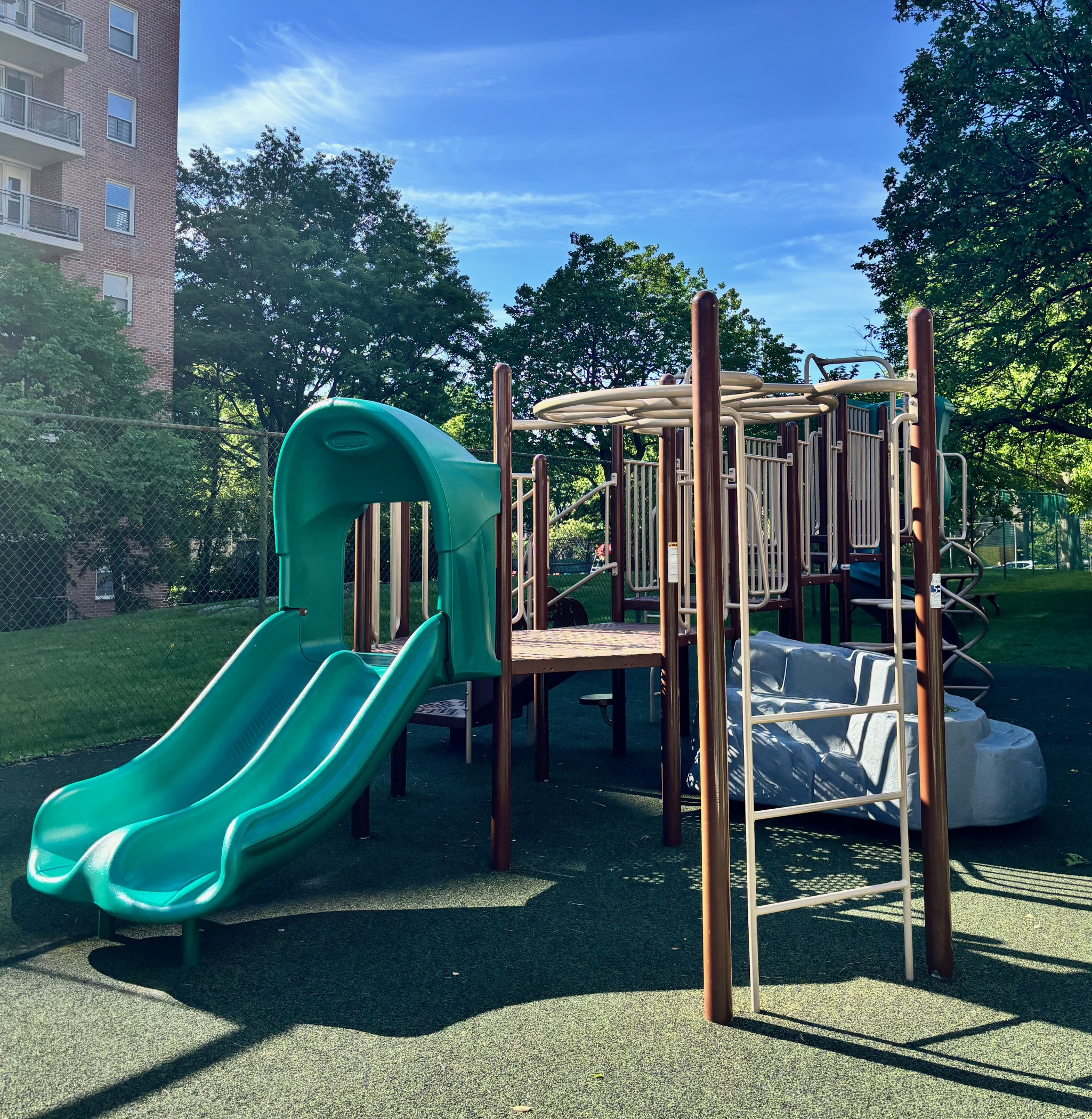 3850 Hudson Manor Terrace, Unit 1EE/2EE Bronx, NY 10463 - Photo 24 of 27 a view of a park with slide