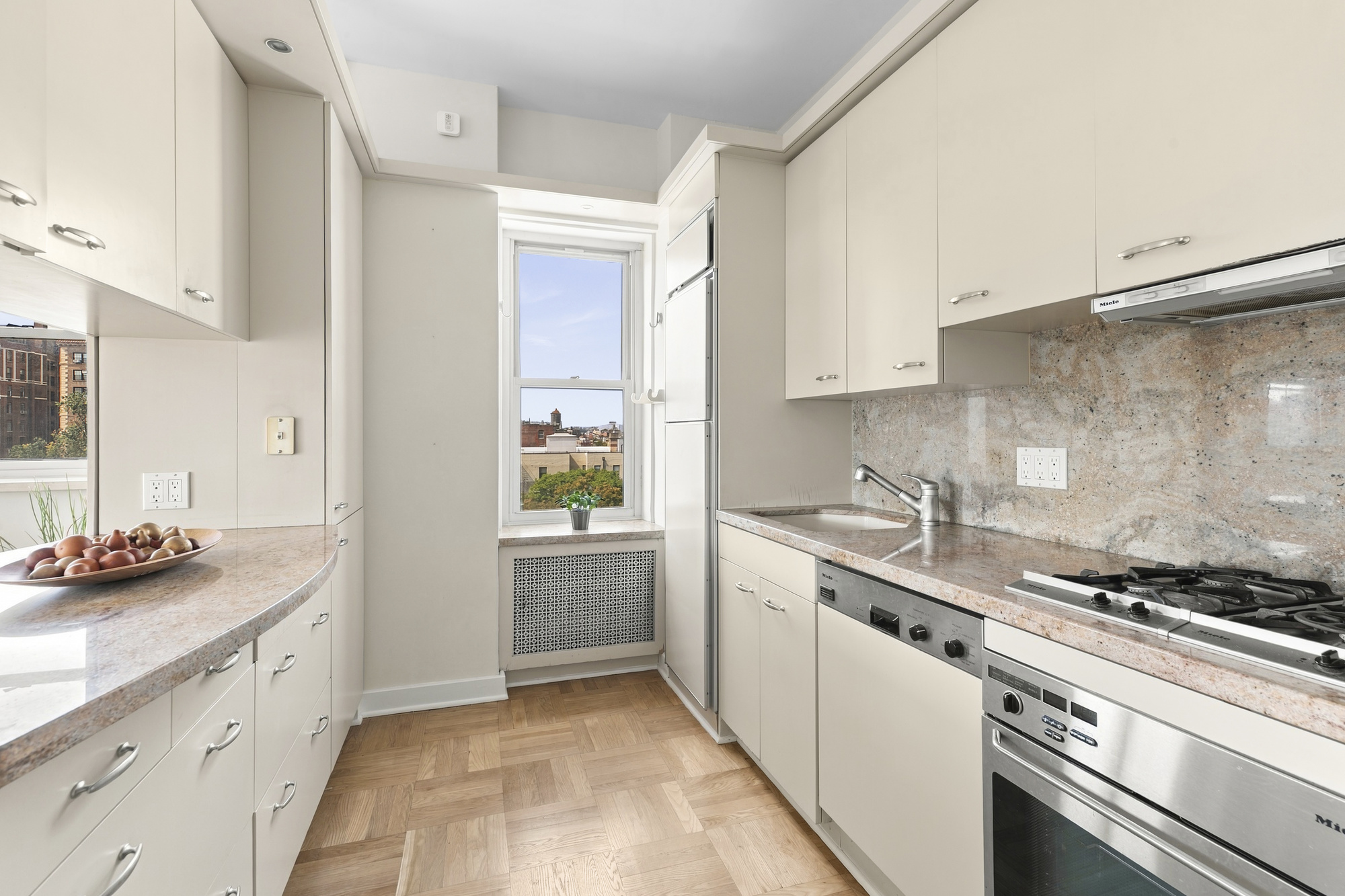 2 5th Avenue, Unit 11G Manhattan, NY 10011 - Photo 6 of 17 Gallery Image 6