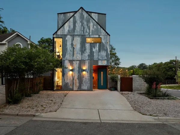 a house view with a outdoor space