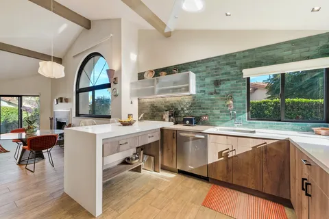 $1,095,000 | 555 Camino De Lane, Santa Barbara, CA 93111