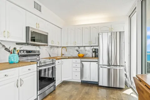 $849,000 | 3554 Ocean Drive, Unit 1101, Vero Beach, FL 32963