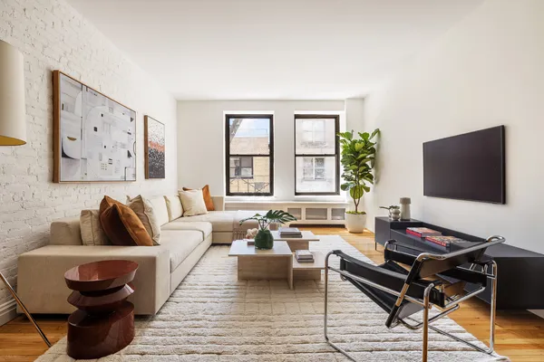 $1,695,000 | 60 Pineapple Street, Unit 4I | Brooklyn Heights