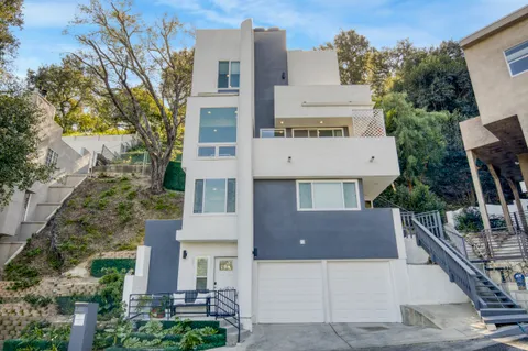 $1,399,000 | 4110 Vanetta Place, Studio City, CA 91604